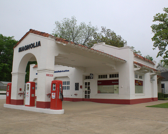 Magnolia Service Station - Little Rock Central