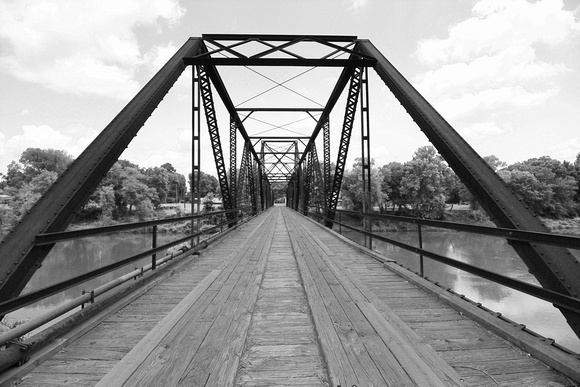 Judsonia Bridge - Black & White