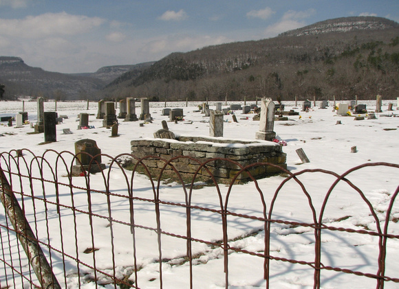 Walnut Grove Cemetery at Boxley Valley