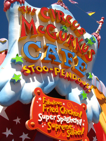 Circus McGurkus Cafe Stoopendous